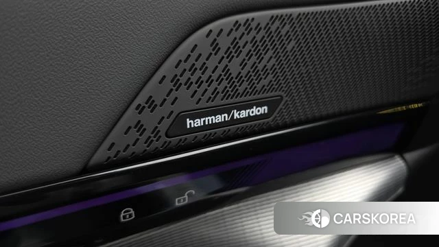 BMW 5 Series (G60) id 3841675 из Кореи 9