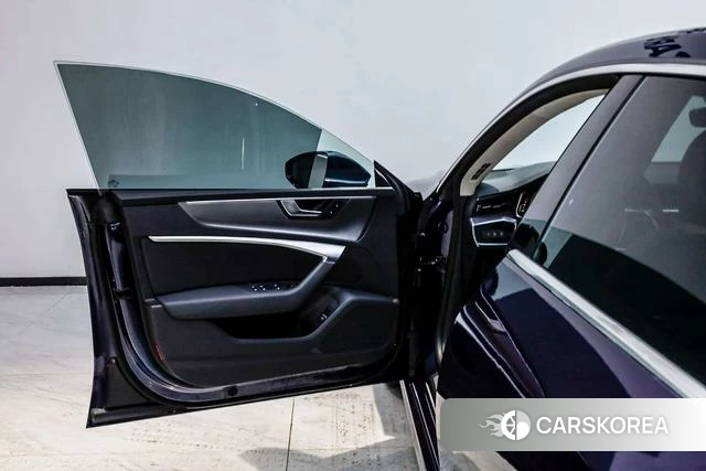 Audi A7L id 4290540 из Китая 9