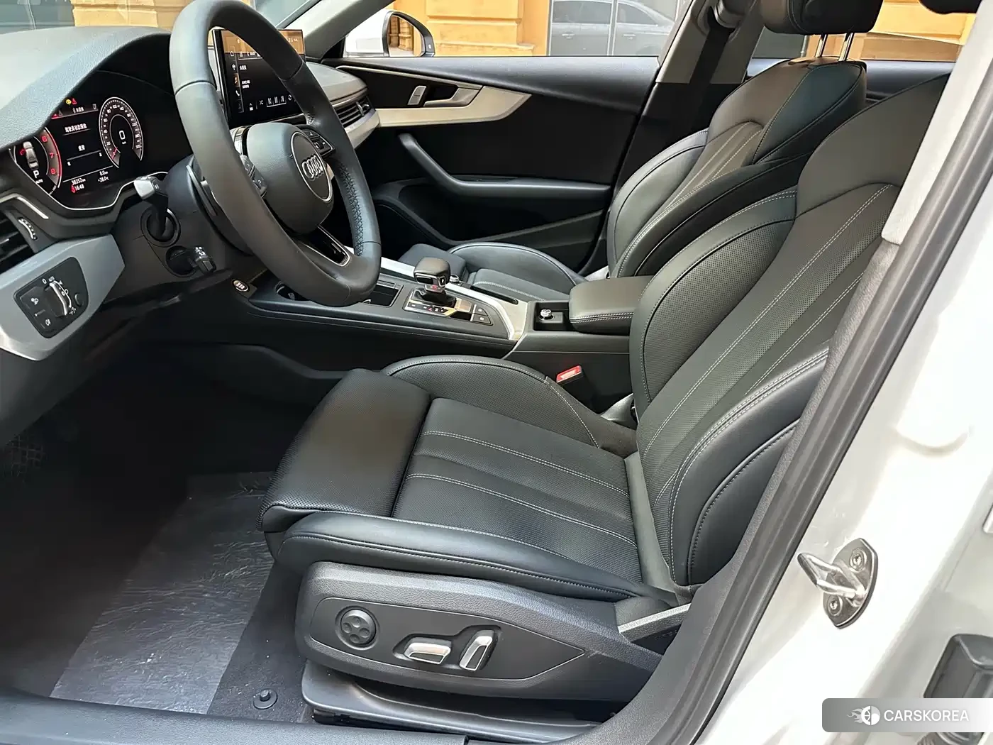Audi A4L id 4617057 из Китая 9