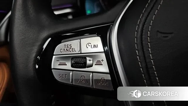 BMW 5 Series (G30) id 3406855 из Кореи 9