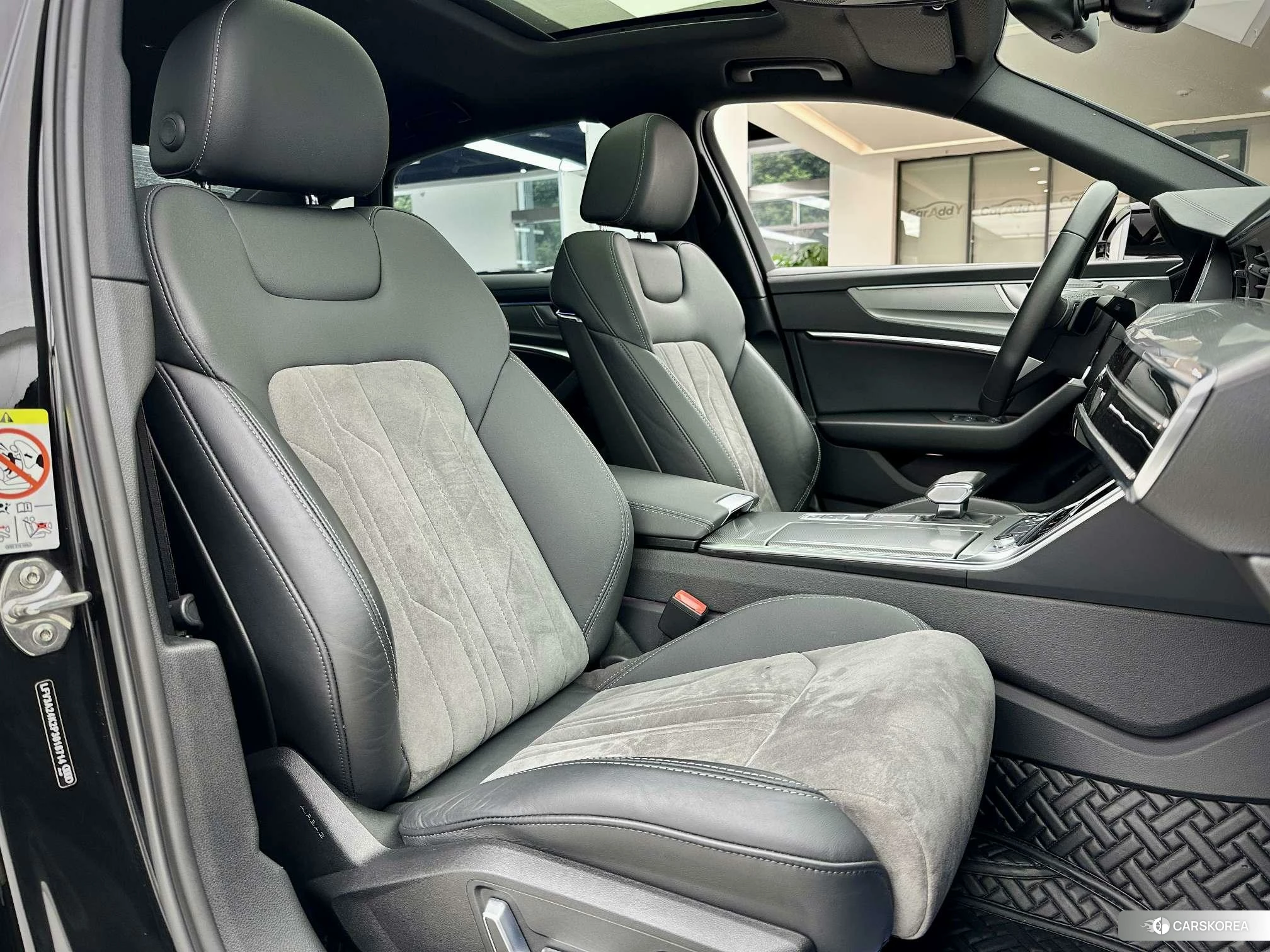 Audi A6L id 4499015 из Китая 9
