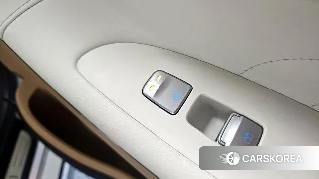 Hyundai The New Grandeur IG Hybrid id 3008545 из Кореи 9