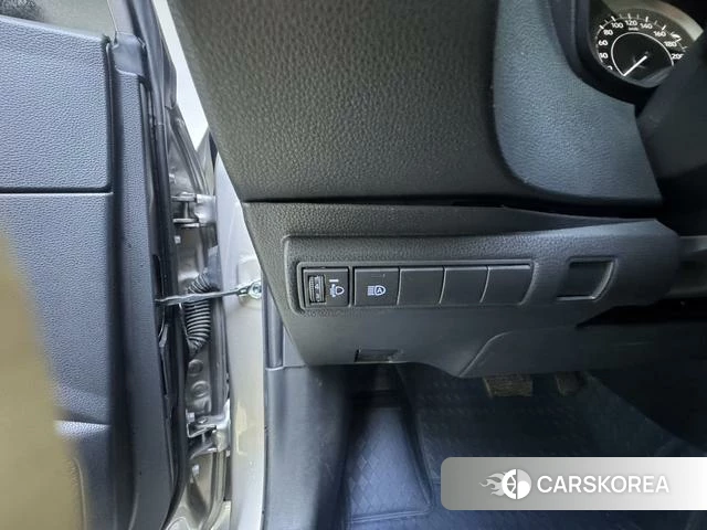 Toyota Corolla id 4257333 из Китая 9