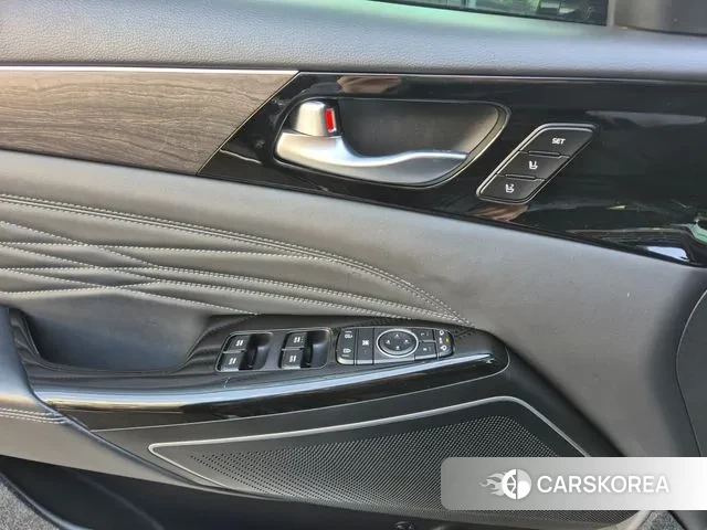 Kia K7 Premier Hybrid id 3598352 из Кореи 9