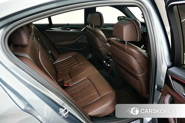 BMW 5 Series (G30) id 3877249 из Кореи 9