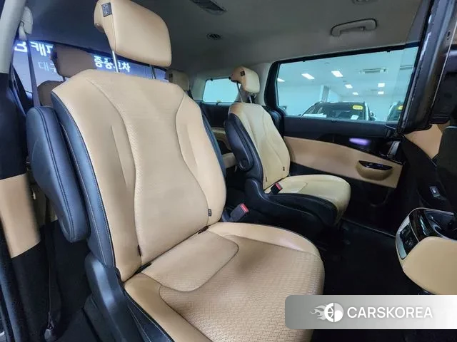 Kia Carnival 4th generation id 3433621 из Кореи 9