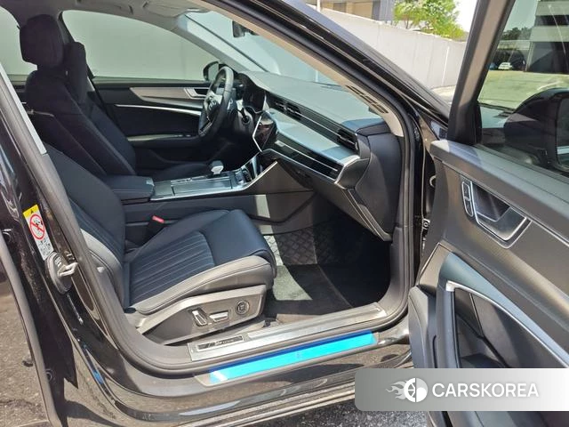 Audi A6L id 4261544 из Китая 9