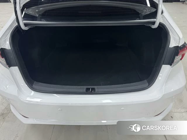 Toyota Corolla id 4255776 из Китая 9