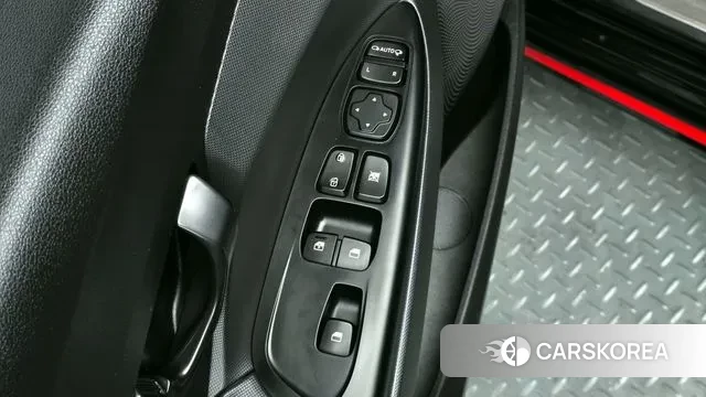 Hyundai Veloster (JS) id 3741667 из Кореи 9