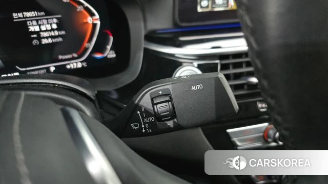 BMW 5 Series (G30) id 3878839 из Кореи 9