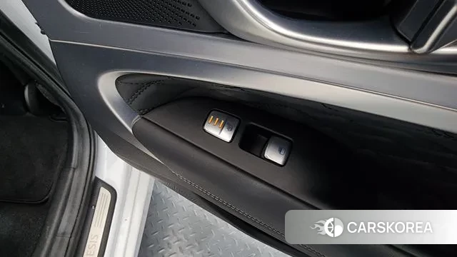 Genesis G70 id 3552495 из Кореи 9