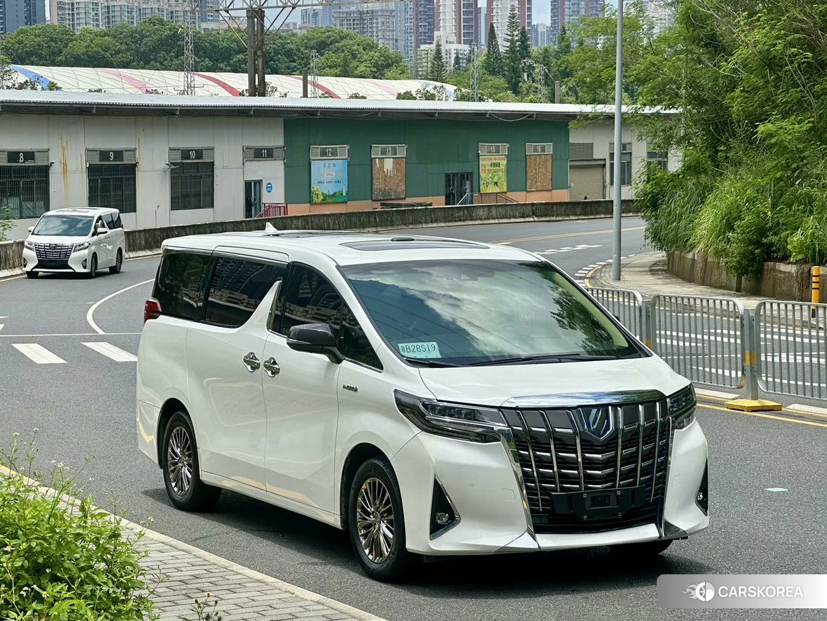 Toyota Elfa id 4420887 из Китая 9