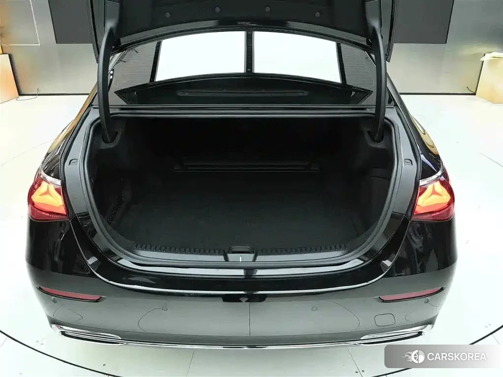Mercedes-Benz E-Class id 4538833 из Китая 9