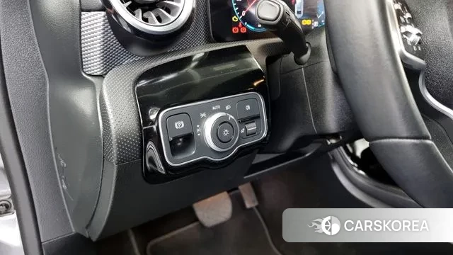 Mercedes-Benz A-Class W177 id 2889696 из Кореи 9