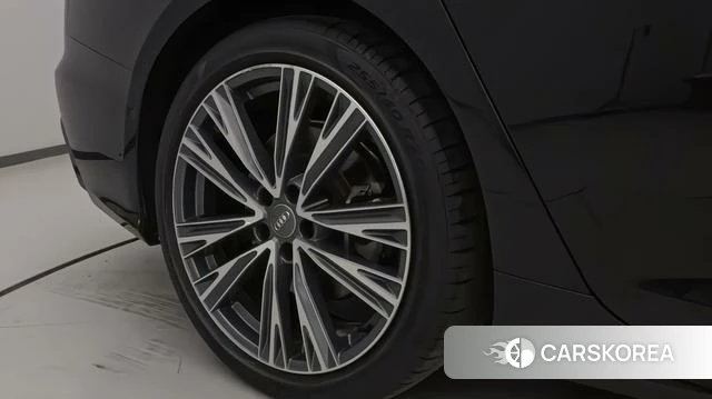 Audi A6L id 4238389 из Китая 9