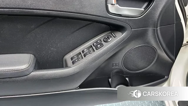 Kia The New K3 id 3588576 из Кореи 9