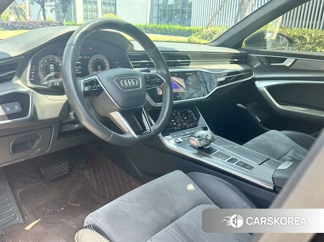 Audi A6L id 4290306 из Китая 9
