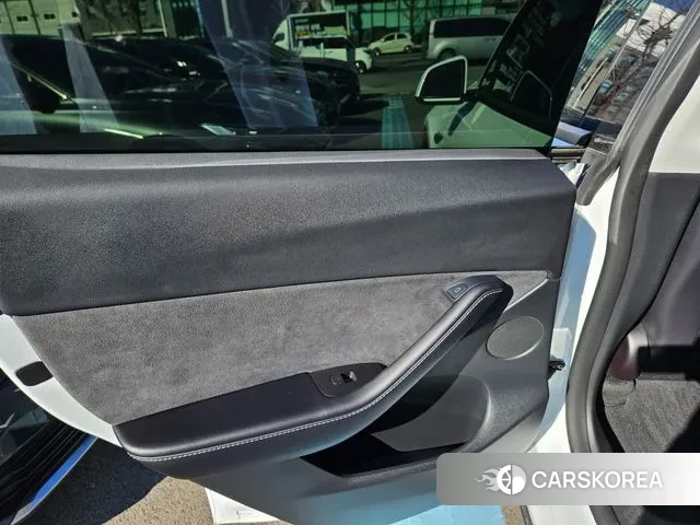 Tesla Model Y id 3611024 из Кореи 9