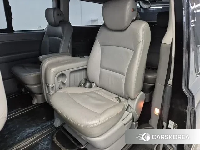 Hyundai The New Grand Starex id 3536345 из Кореи 9