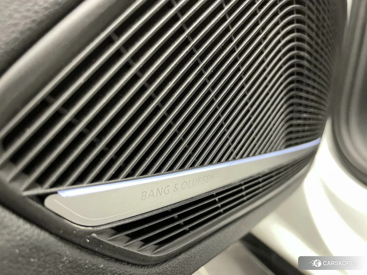 Audi A4L id 4440739 из Китая 9