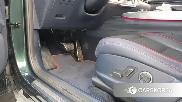 Genesis GV70 id 3416660 из Кореи 9