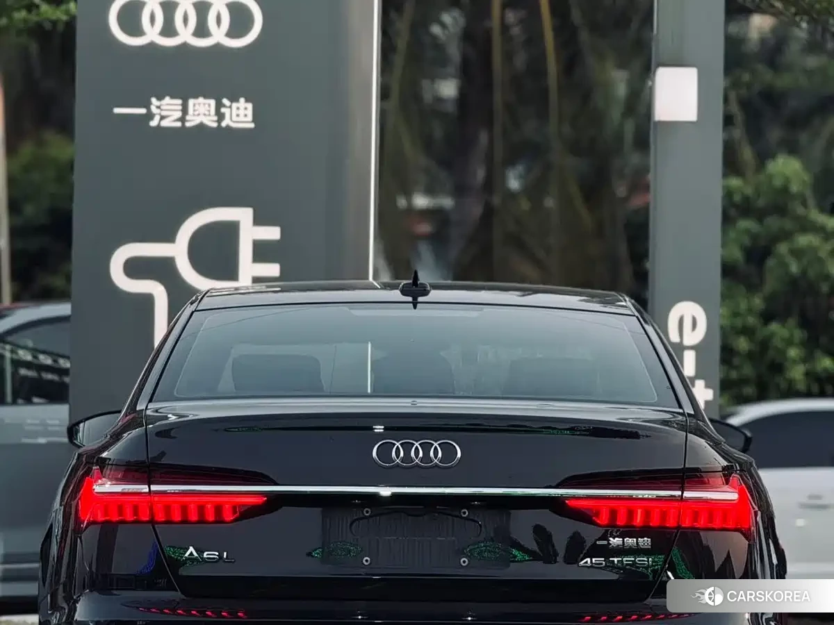 Audi A6L id 4548049 из Китая 9