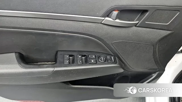 Hyundai Avante AD id 3692900 из Кореи 9