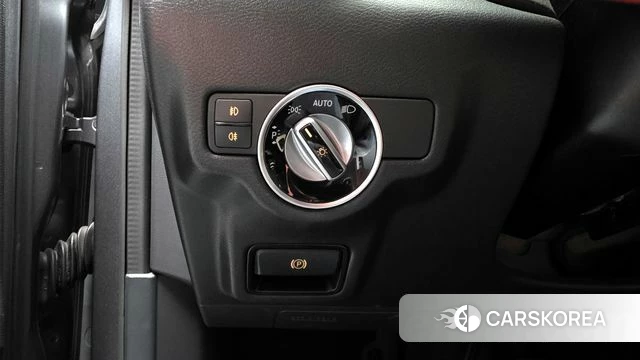 Infiniti Q30 id 3899511 из Кореи 9