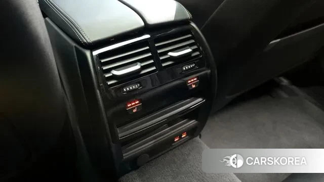 BMW 5 Series (G30) id 3512956 из Кореи 9