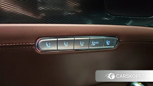 Genesis G90 (RS4) id 3400475 из Кореи 9