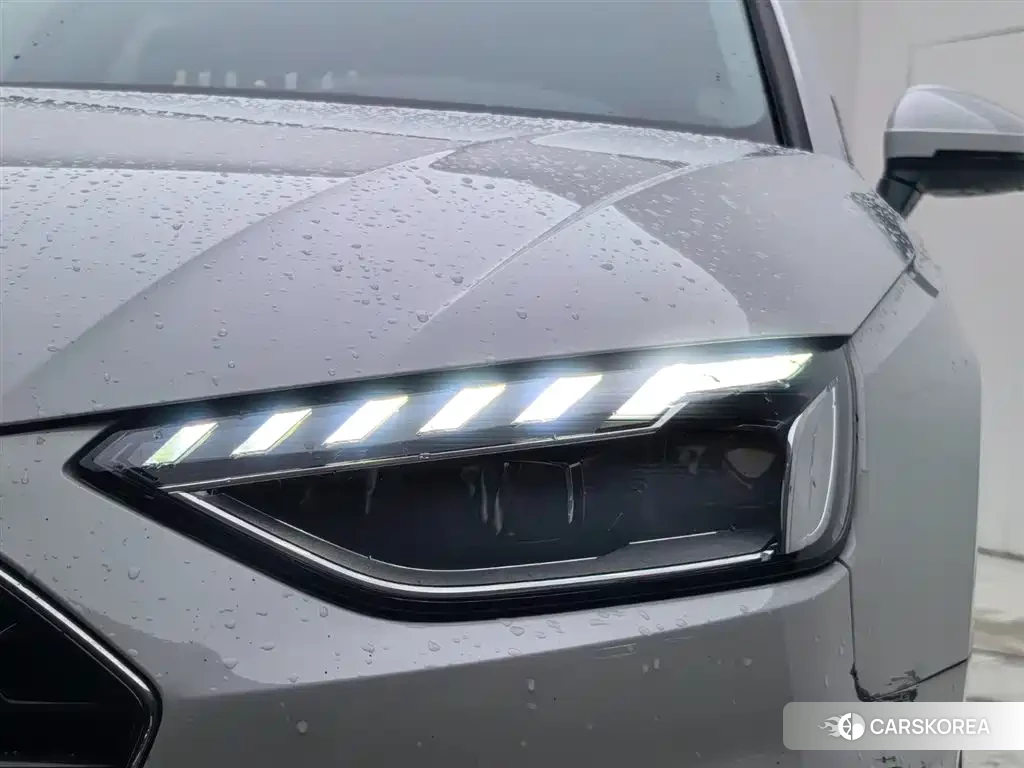 Audi A4L id 4601738 из Китая 10