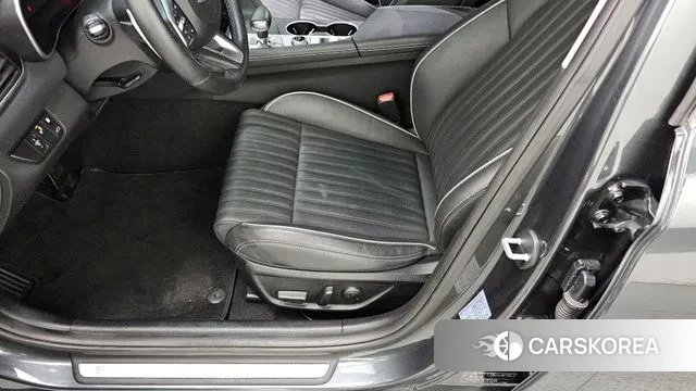 Genesis G70 id 3029304 из Кореи 9