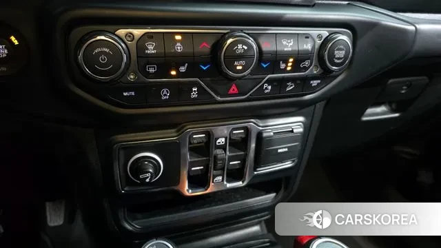 Jeep Wrangler (JL) id 3626893 из Кореи 9