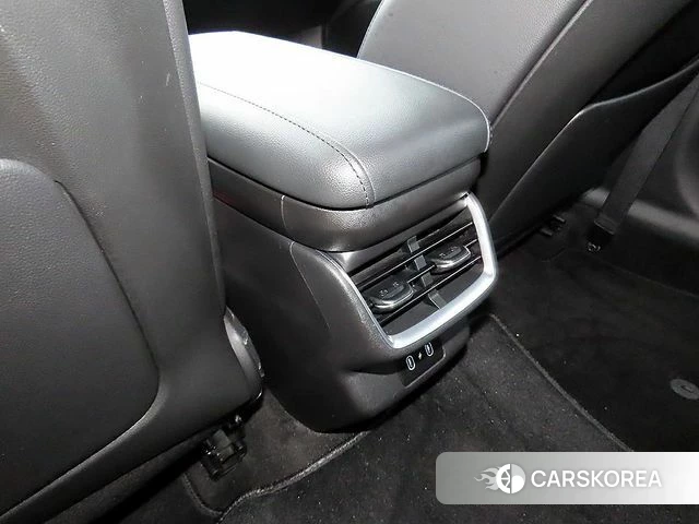 Hyundai Grandeur (GN7) id 3914353 из Кореи 9
