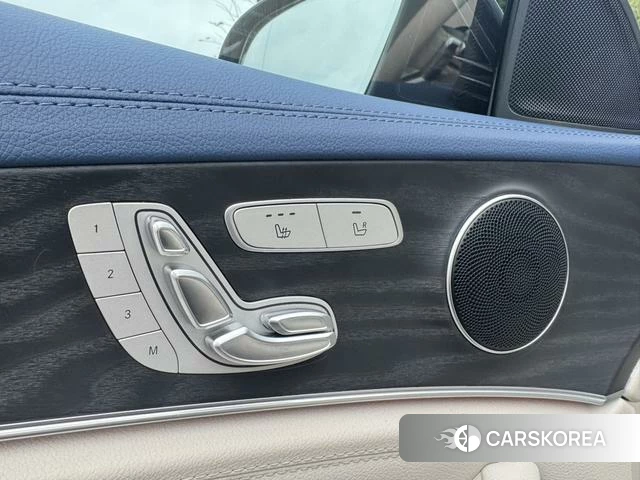 Mercedes-Benz E-class id 4264872 из Китая 9