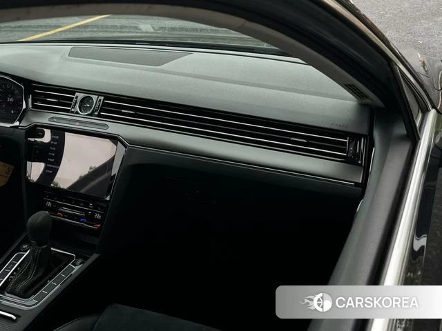 Volkswagen Magotan id 4254672 из Китая 9