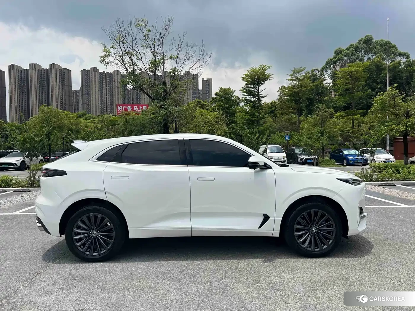 Chang'an Changan UNI-K id 4547188 из Китая 9