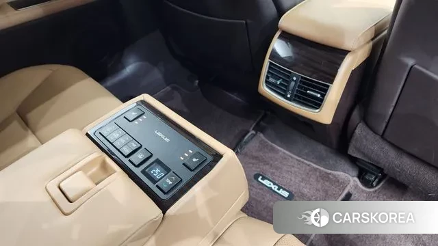 Lexus New ES300h id 3677716 из Кореи 9