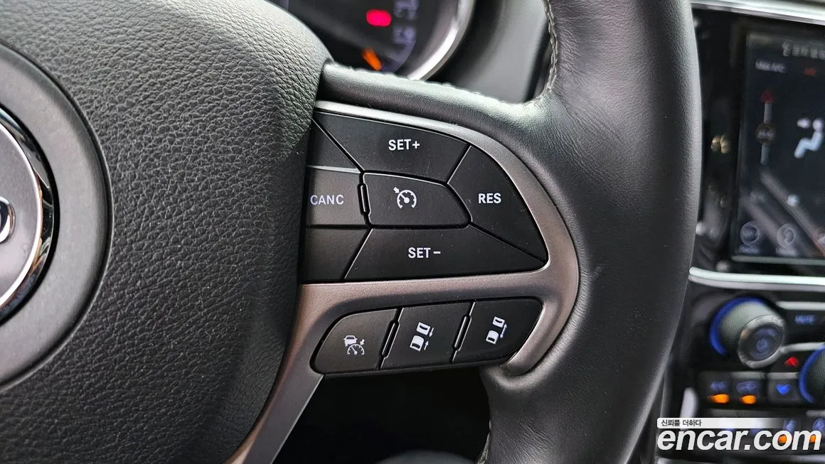 Jeep Grand Cherokee id 1811587 из Кореи 9