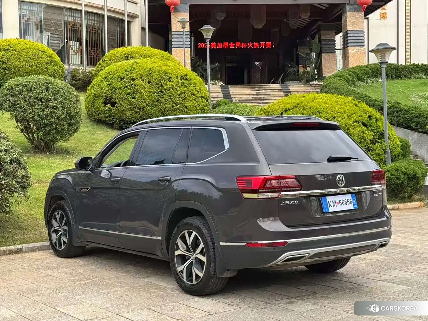 Volkswagen Touareg id 4600881 из Китая 9