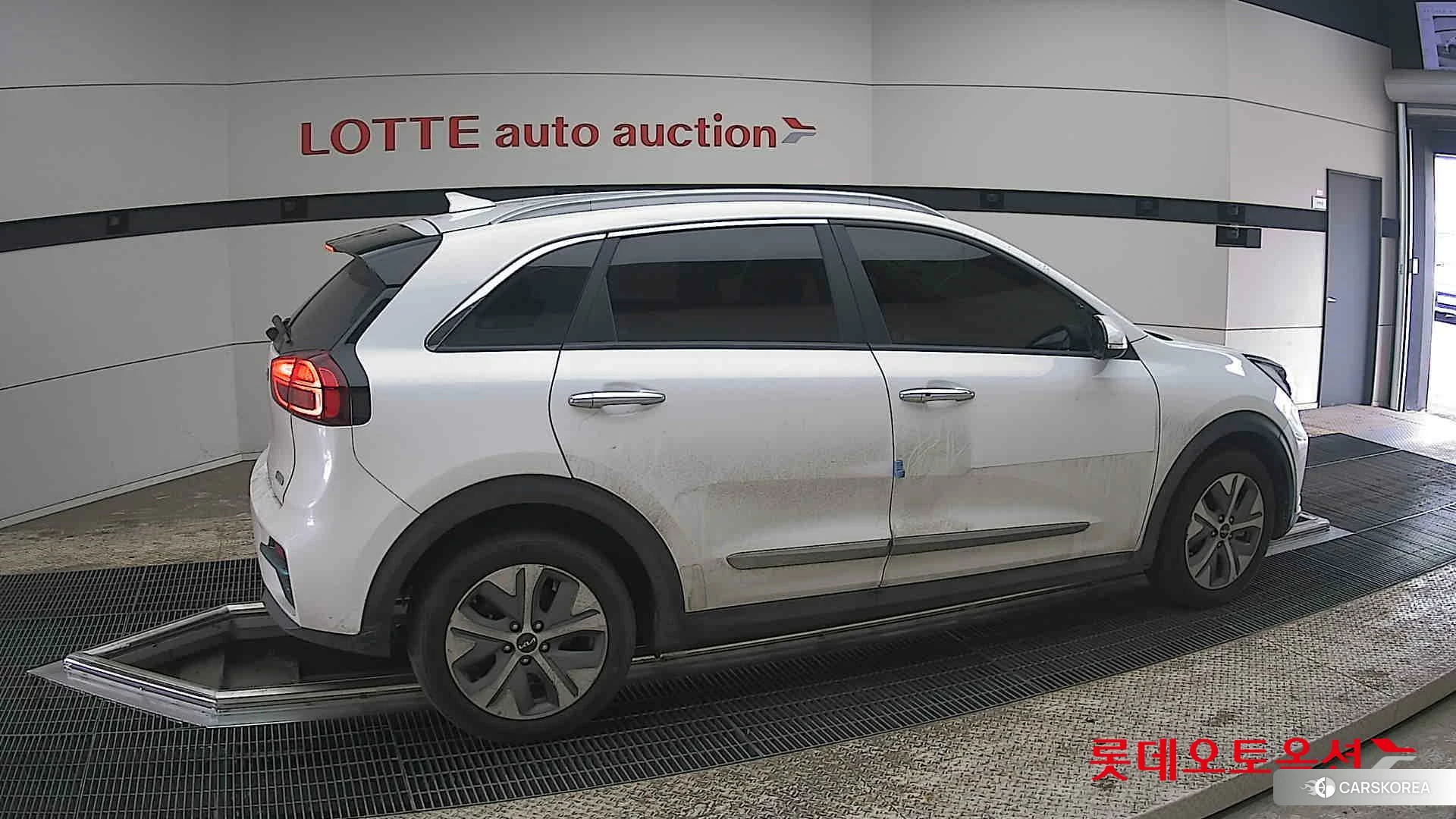 Kia Niro EV id 3888421 из Кореи 9