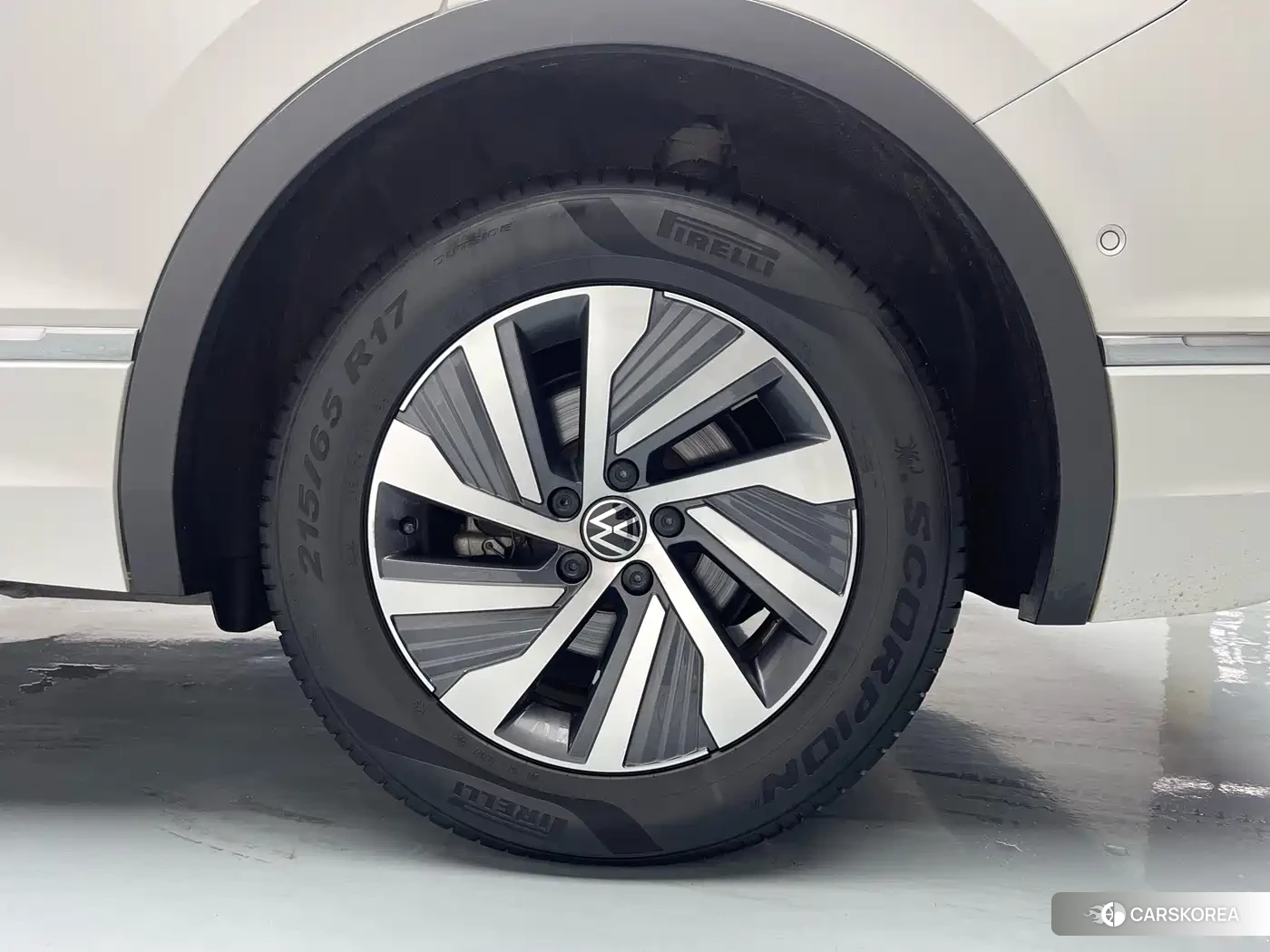 Volkswagen Tiguan L id 4629722 из Китая 9