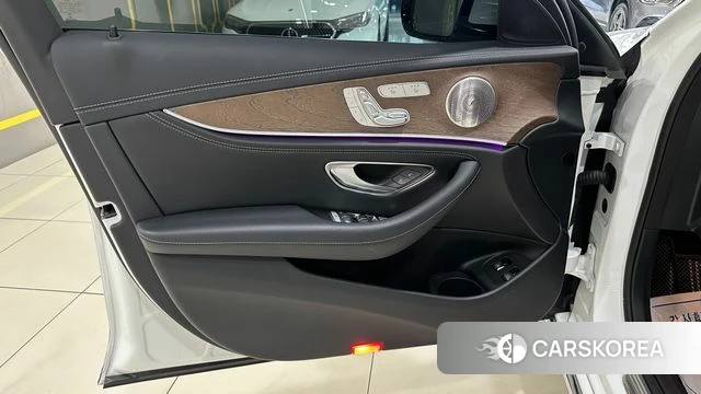 Mercedes-Benz E-Class W213 id 3964907 из Кореи 9