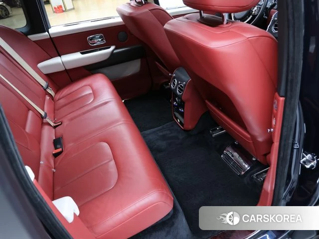 Rolls-Royce Cullinan id 4568299 из Кореи 9