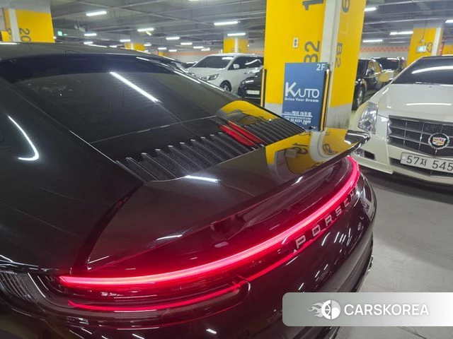 Porsche 911(992) id 4453344 из Кореи 9