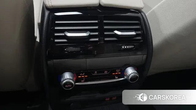 BMW 5 Series (G30) id 3310961 из Кореи 9