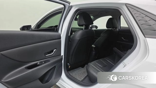 Hyundai The New Avante (CN7) id 4223152 из Кореи 9