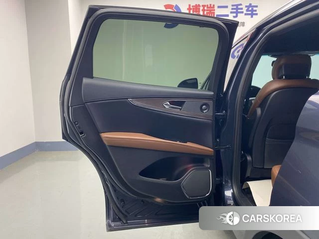 Lincoln Navigator id 4208495 из Китая 9