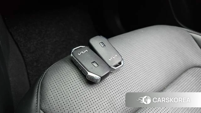 Kia Di Ol Nu Niro id 4646315 из Кореи 9