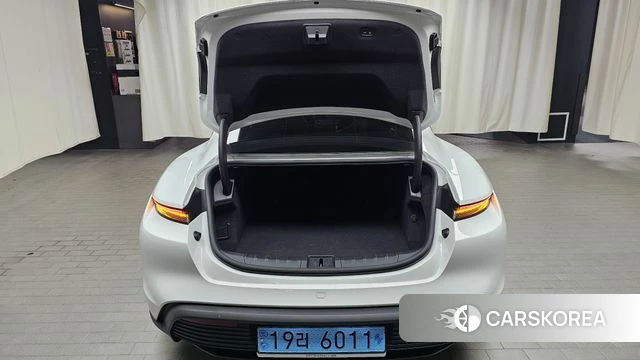 Porsche Taycan id 4880113 из Кореи 9